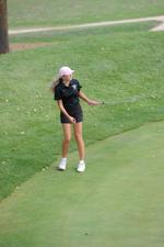 Chloe Brown putting