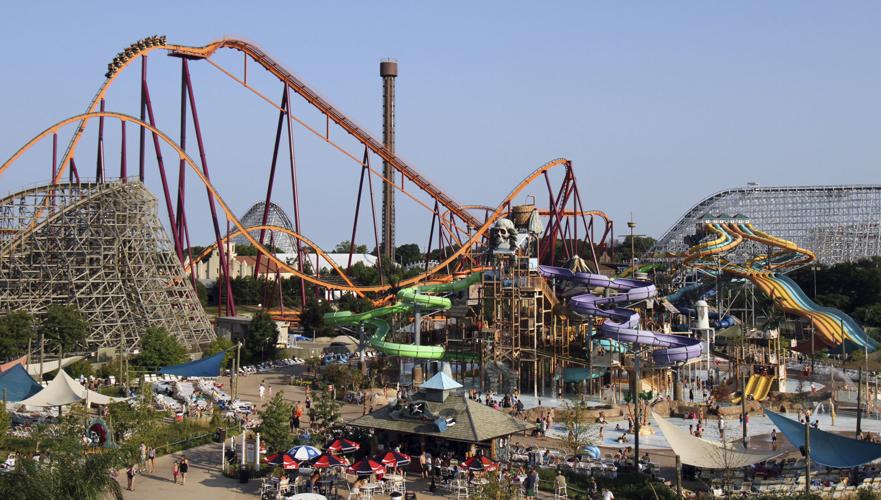 General view of the Six Flags park