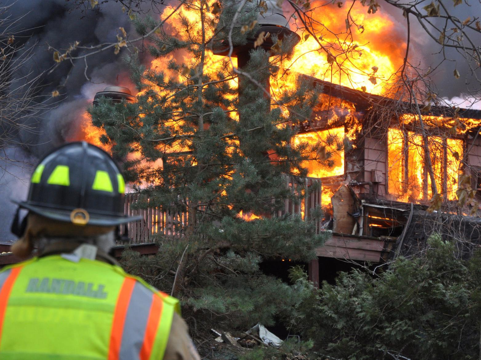 Former Lake Benedict Resort Meets Fiery End Local News Kenoshanews Com