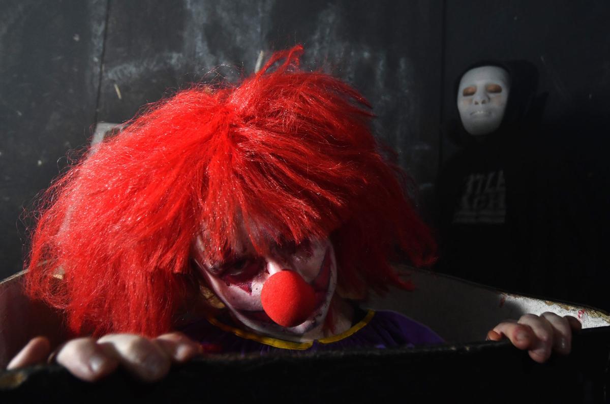 Tis The Season For Haunted Houses And Other Scares Entertainment Kenoshanews Com