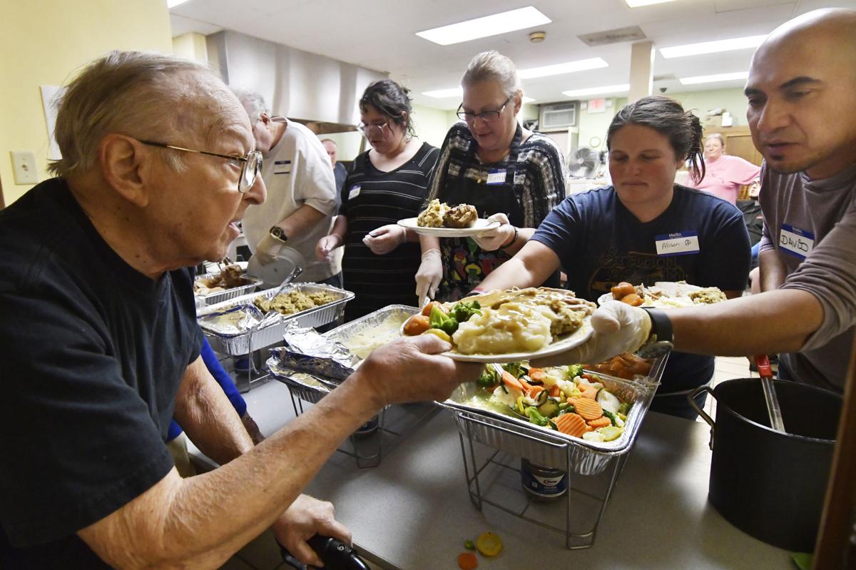 Giant Family Gathers For Thanksgiving Meal At First United Methodist Church Local News Kenoshanews Com