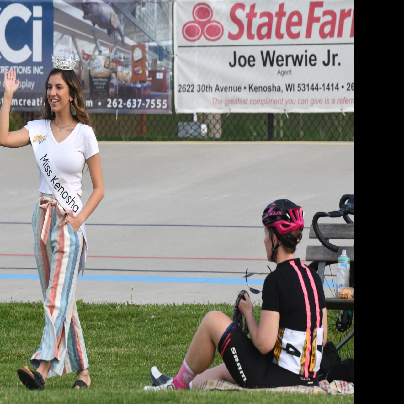 Snyder Miss Kenosha Lily Karnes Getting Ready For State Pageant