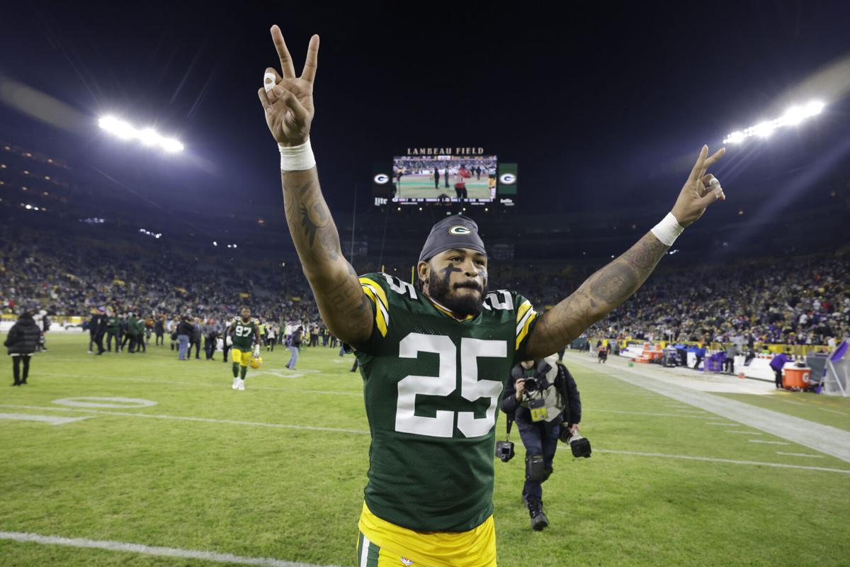 Packers beat Vikings 41-17 in Green Bay