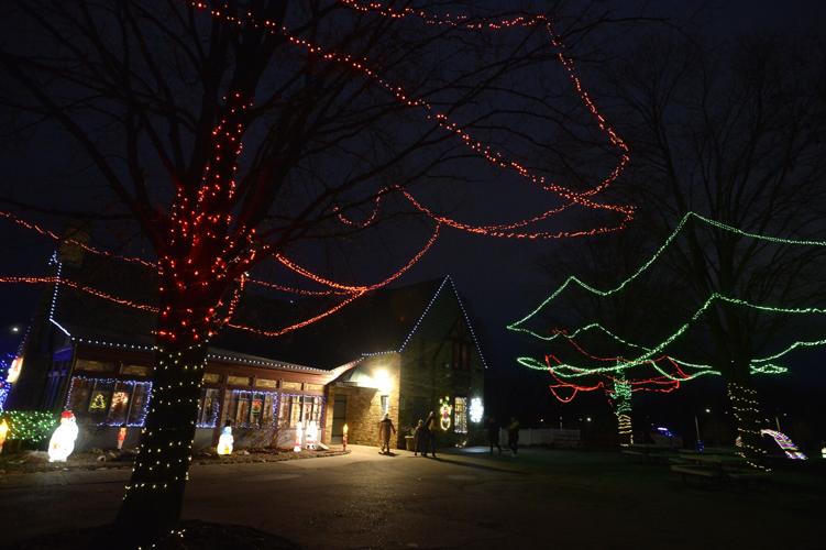 Holiday magic on display at municipal golf course in Kenosha Holiday magic on display at municipal golf course in Kenosha