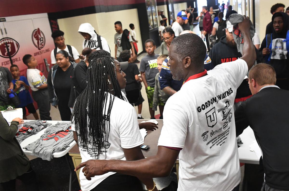 Melvin Gordon Bo Jackson Shining Stars At Dodgeball Tournament News Kenoshanews Com