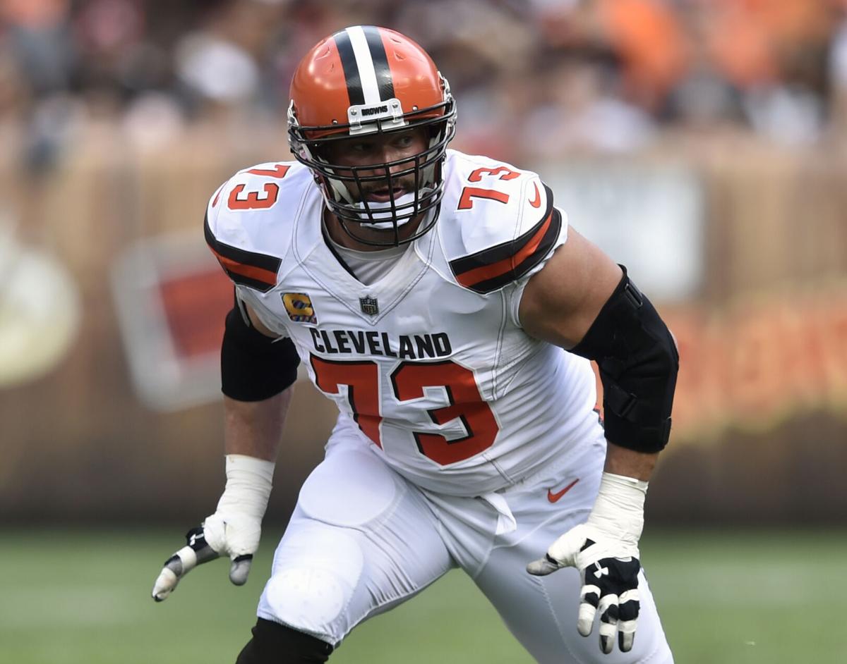 Wisconsin alum Joe Thomas a step closer to Pro Football Hall of Fame