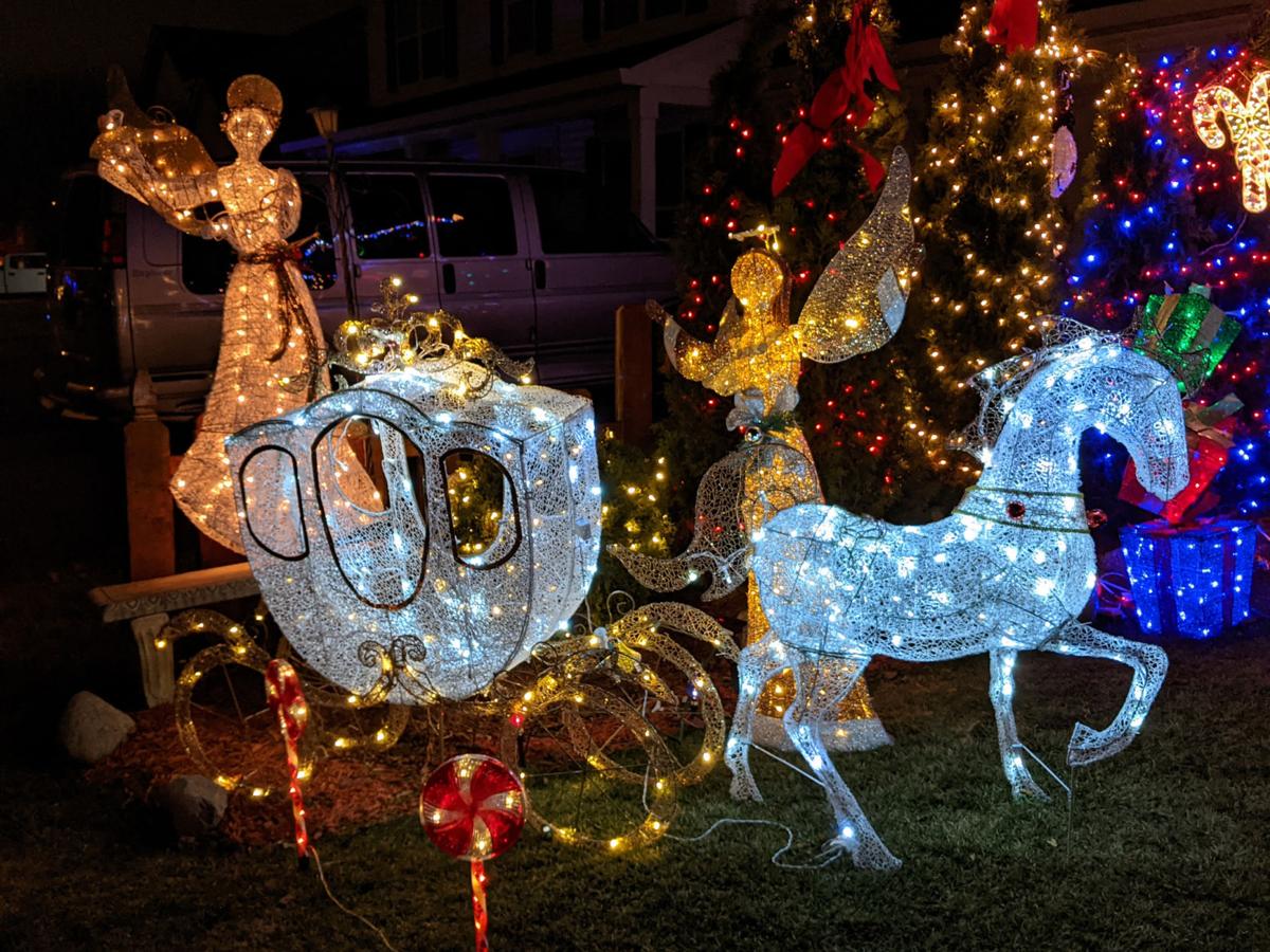2020 xmas lights 9437 70th street.jpg