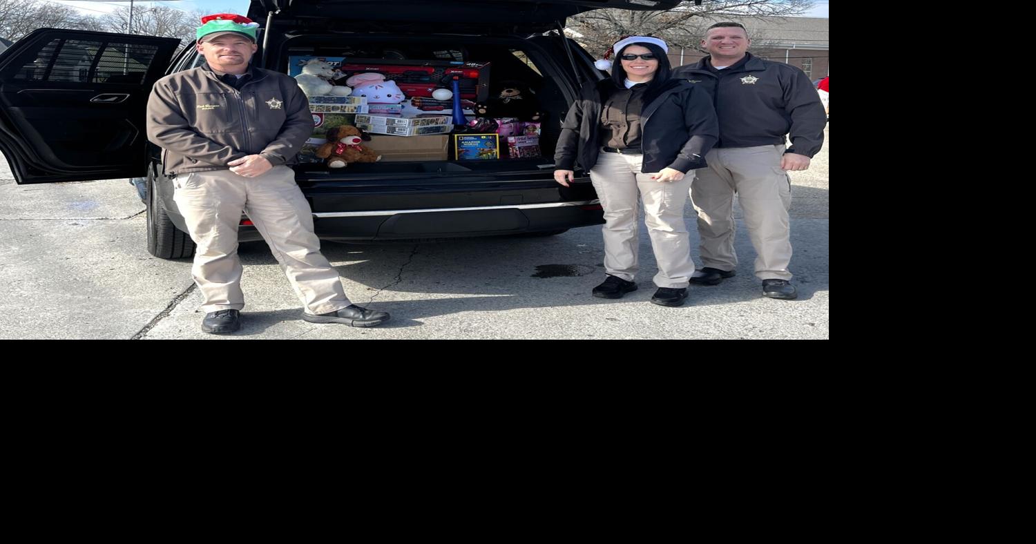 Sheriff's Office, Cash Express collect toys for local families | Local ...
