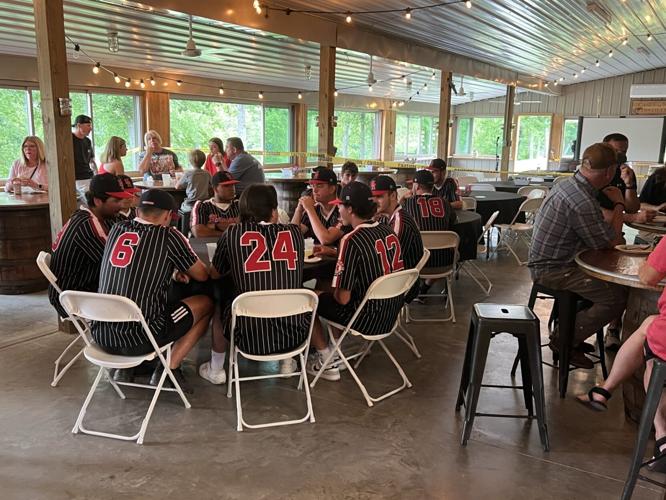 Hoppers hold meet the team event at Casey Jones Distillery Sports