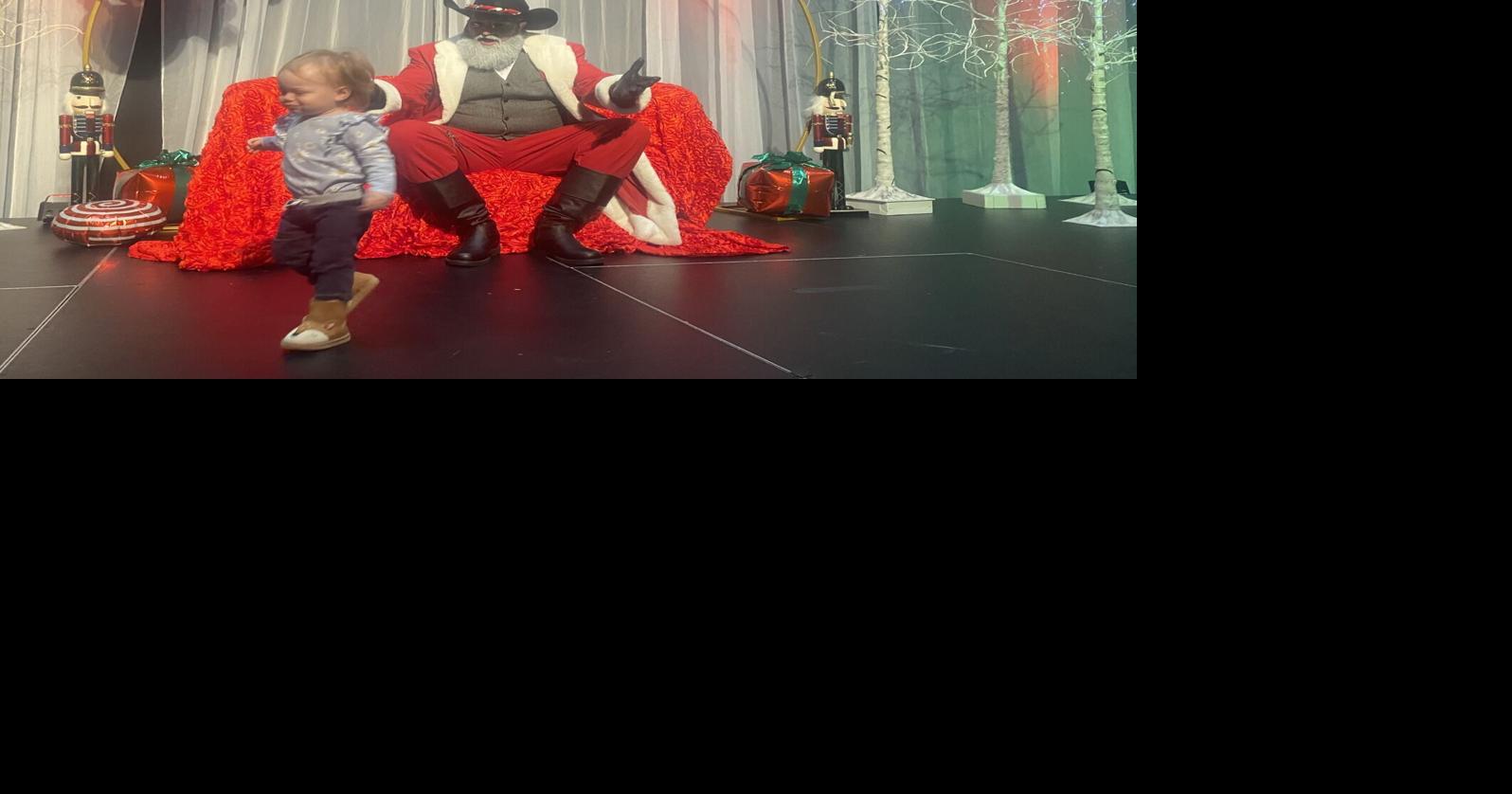 Santa and Blitzen stop by The Bruce | News | Kentucky New Era