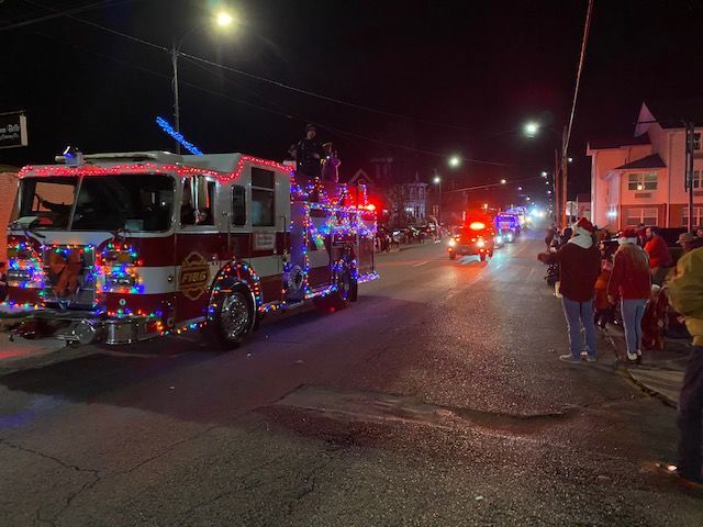 Hopkinsville Christmas Parade 2022 Christmas Parade Lights Up Downtown Hopkinsville | | Kentucky New Era