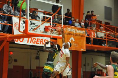 Matlock S Career High Sparks Hoptown Over Uha Hopkinsville