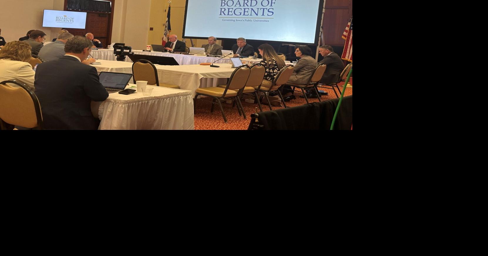 Iowa universities gain initial approval to eliminate low-enrollment programs