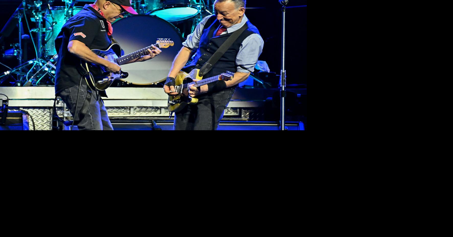 Bruce Springsteen calls out the White House and announces a protest festival Bruce Springsteen, Foo Fighters, Dave Matthews, Brittany Howard and Joan Baez will headline a protest festival near Washington, D.C., shortly before the midterm elections AP May 28, 2026 31 mins ago
