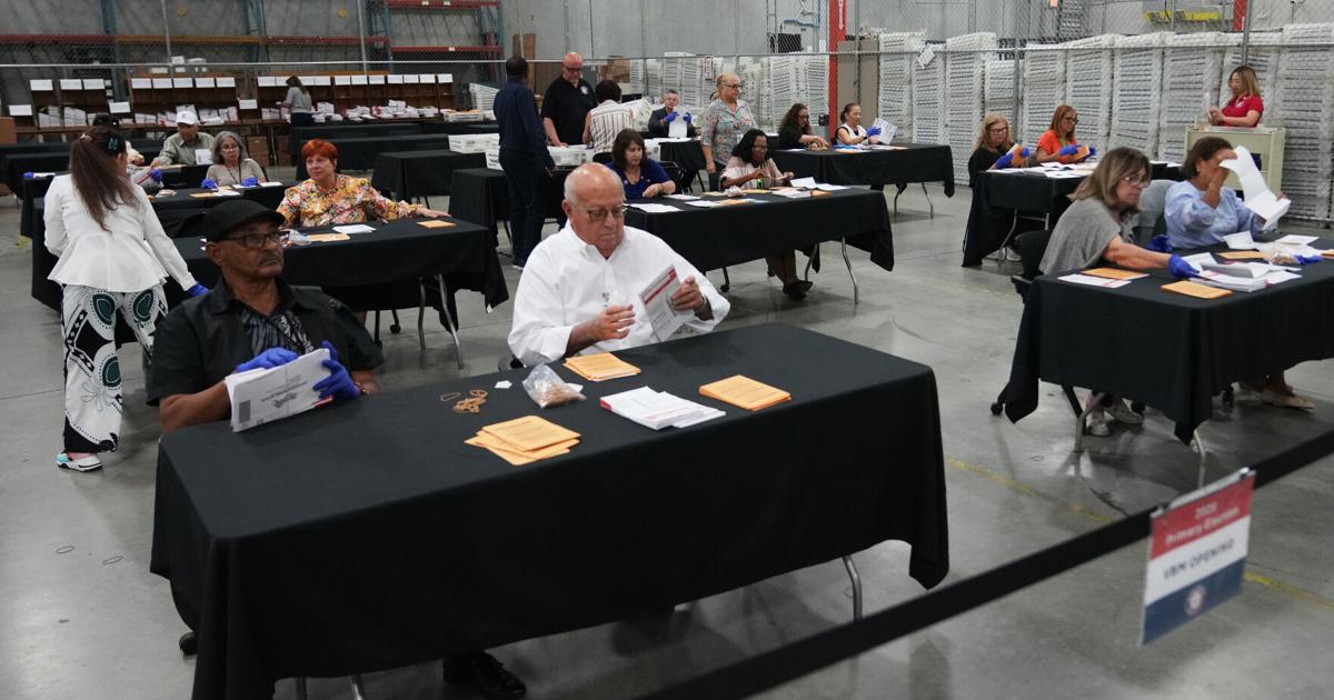 Trump administration appeals latest ruling blocking his mail voting order from taking effect The Trump administration is appealing a judge's decision that blocked an executive order limiting mail voting before the midterm elections By LINDSAY WHITEHURST - Associated Press Aug 28, 2026 14 mins ago