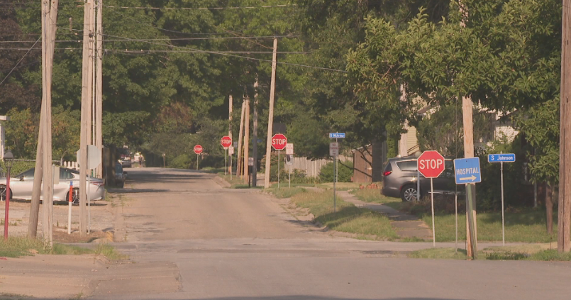 EPA conducts soil samples, testing for lead in Macomb | Local News ...