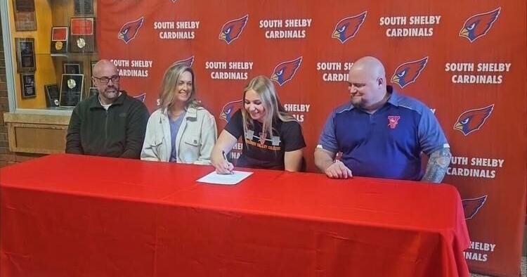 South Shelby's Brooklyn Shaw signs with Missouri Valley power lifting