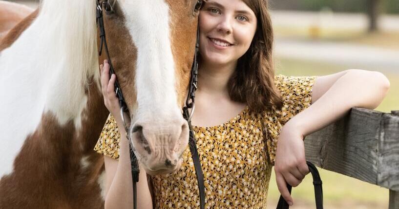 LCC grad pursues dream of becoming a veterinarian - Vimarsana News