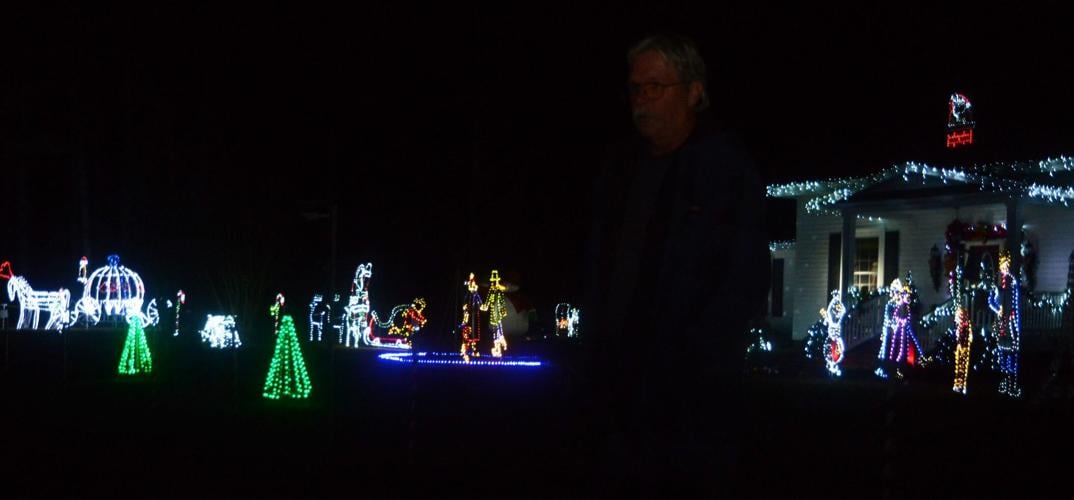 PHOTOS Christmas Decor Galore Local News