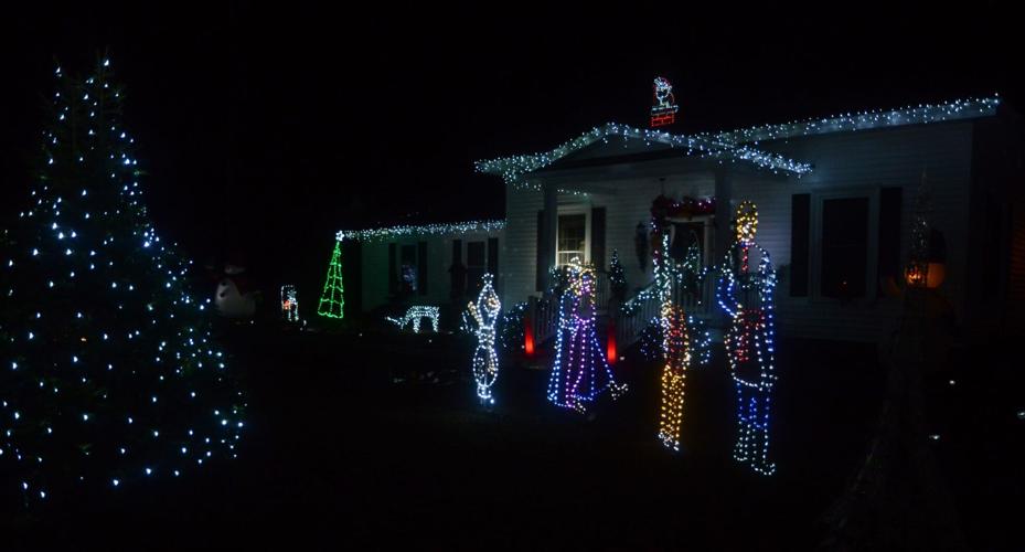 PHOTOS Christmas Decor Galore Local News