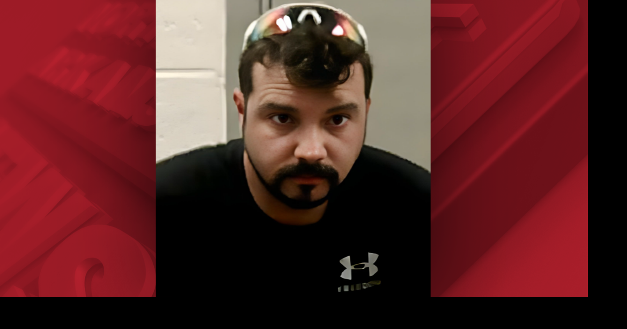 Former Swifton officer arson case dismissed, sexual assault charges still stand