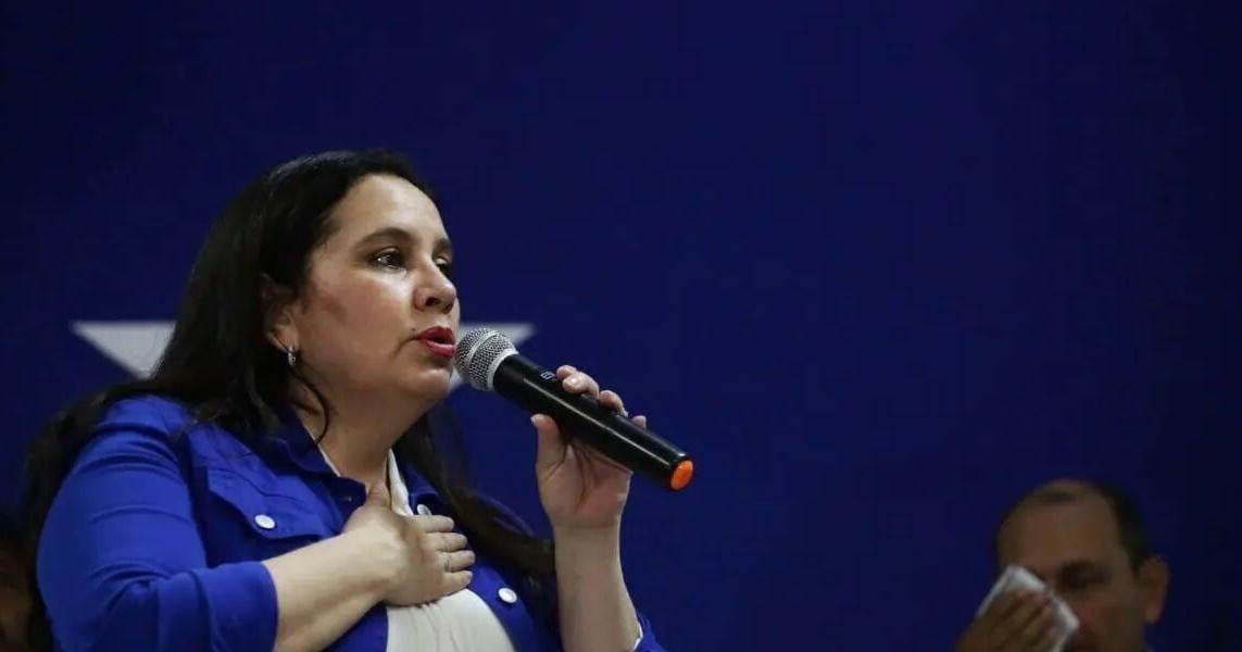 Ex primera dama Ana García: ‘No decidimos volver a Honduras’ tras liberar a JOH