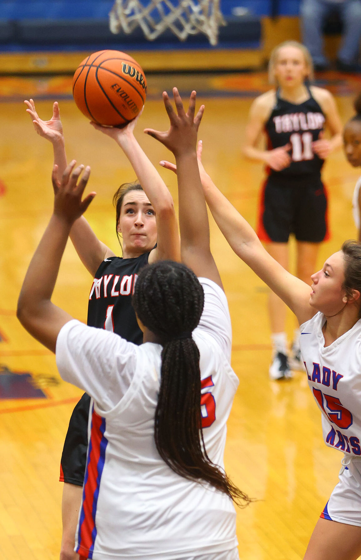 Taylor vs KHS GBB 04.jpg