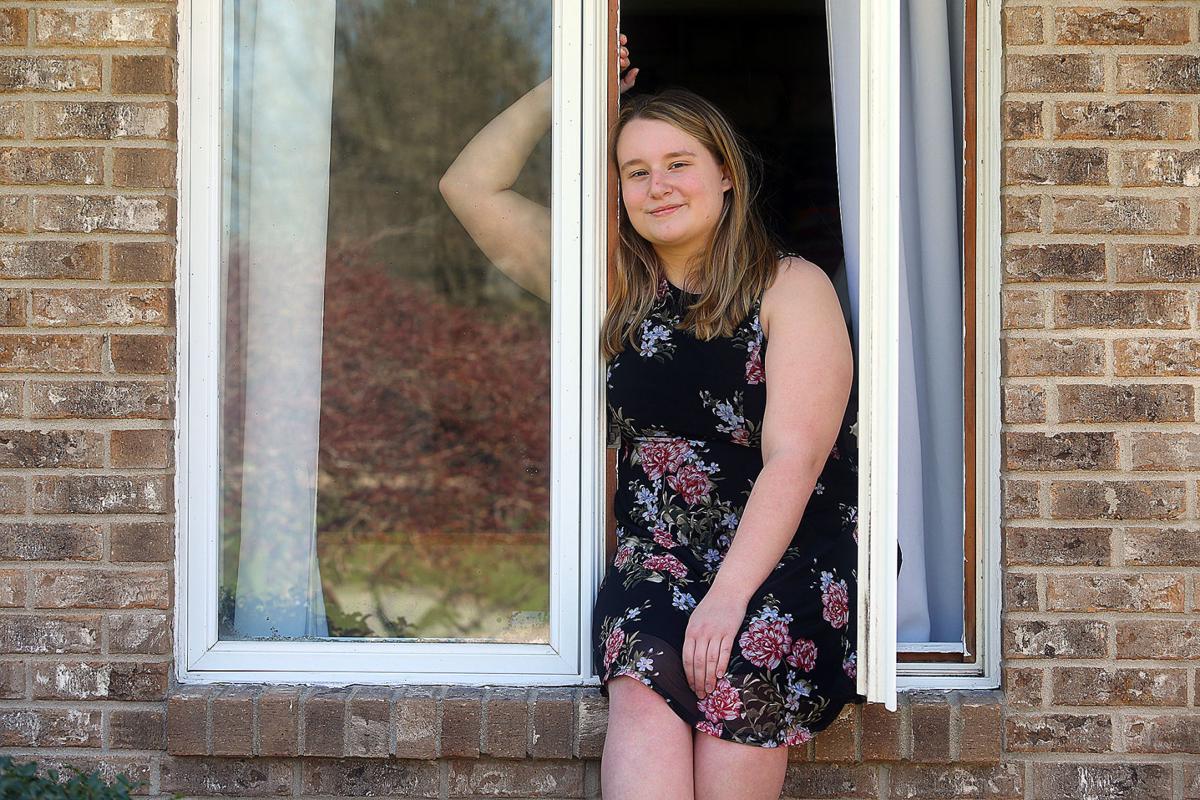 Senior-Karlie Burkhart.jpg