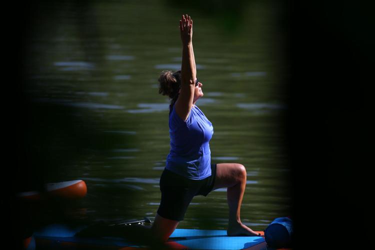 SUP Yoga 08.jpg