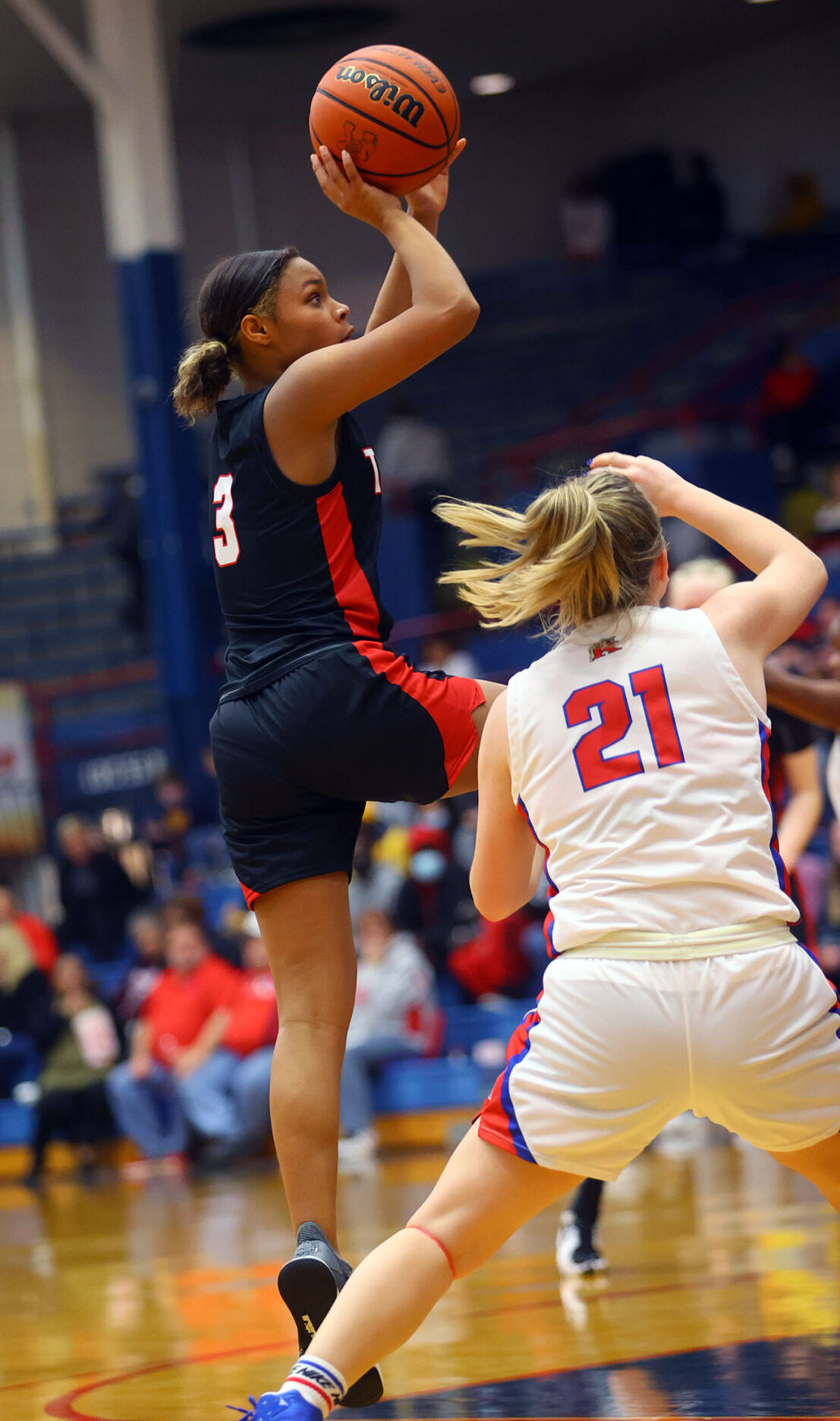 Taylor vs KHS GBB 07.jpg