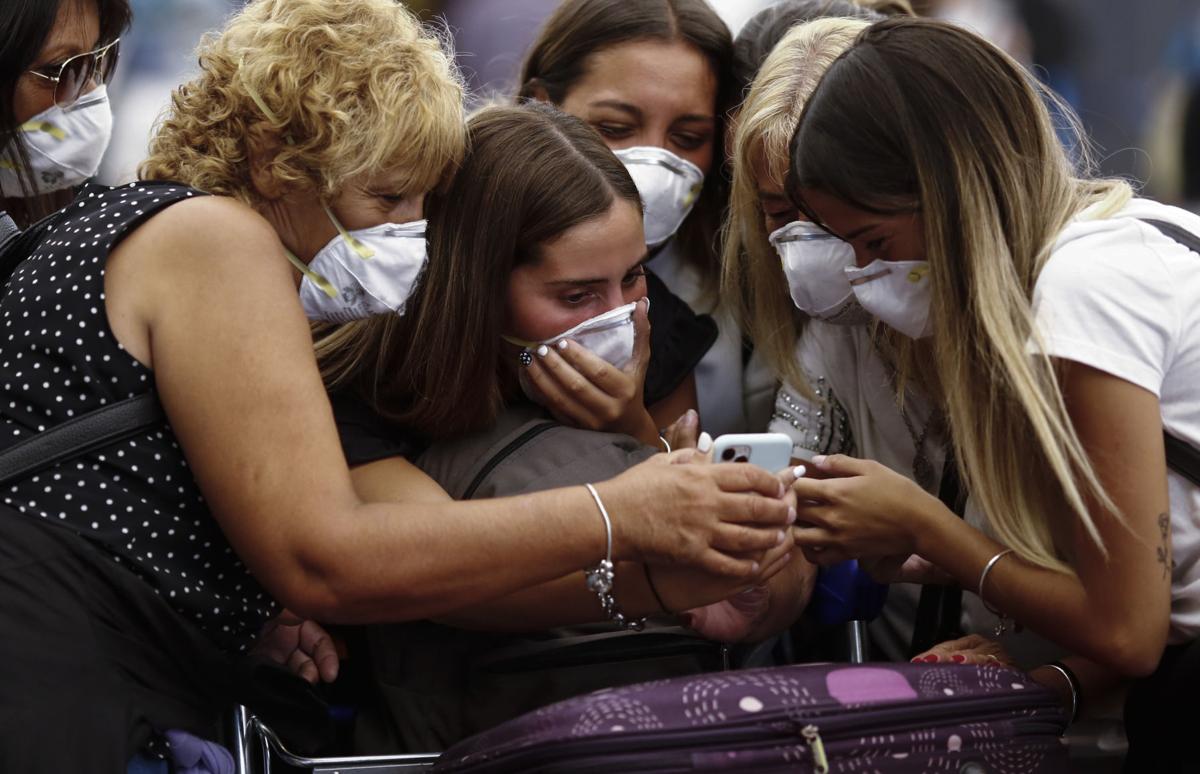 Virus Outbreak A Week Photo Gallery