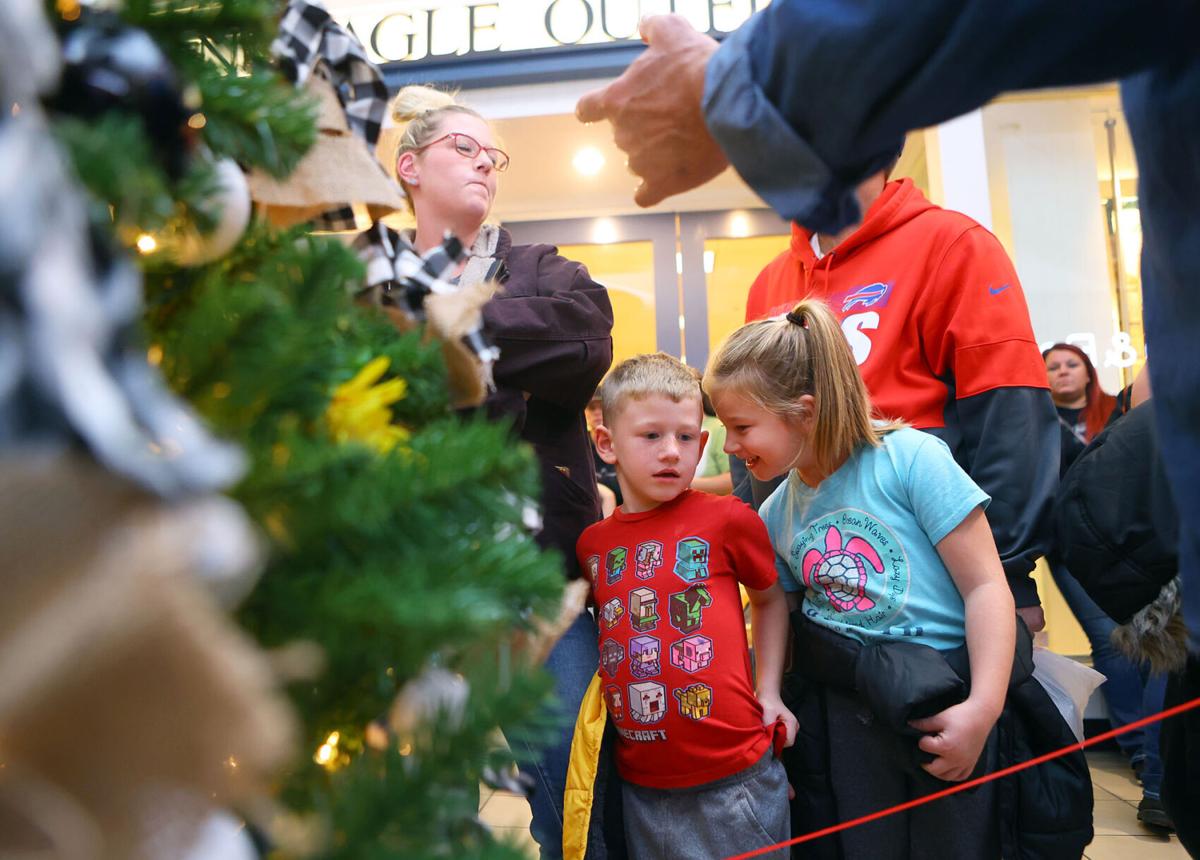 We Care tree auction 03.jpg