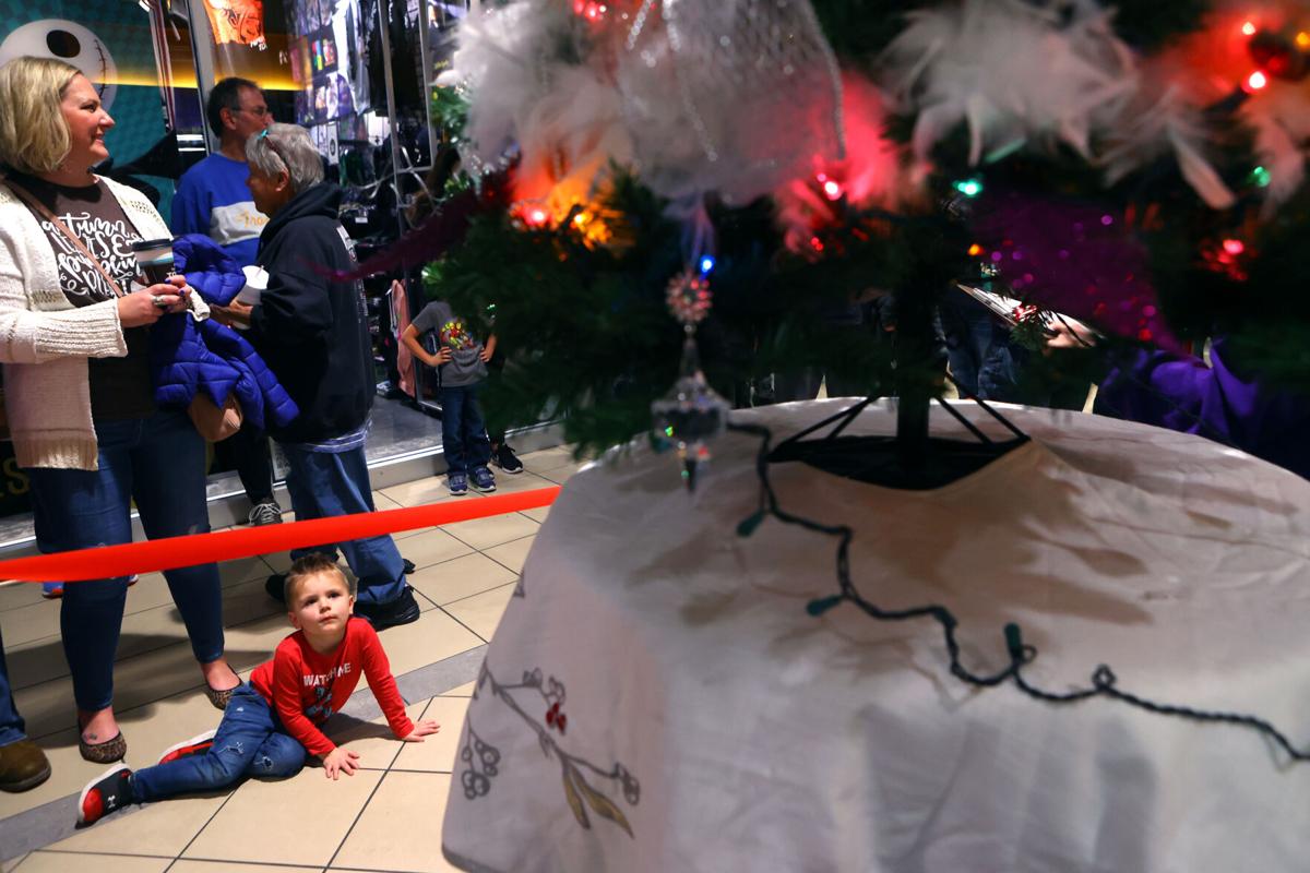 We Care tree auction WEB ONLY 12.JPG