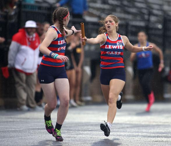 Girls track sectional WEB ONLY 25.JPG