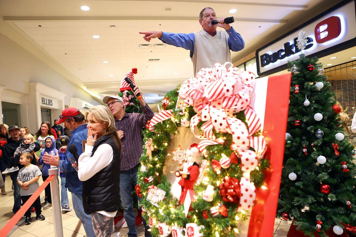 We Care tree auction 05.jpg