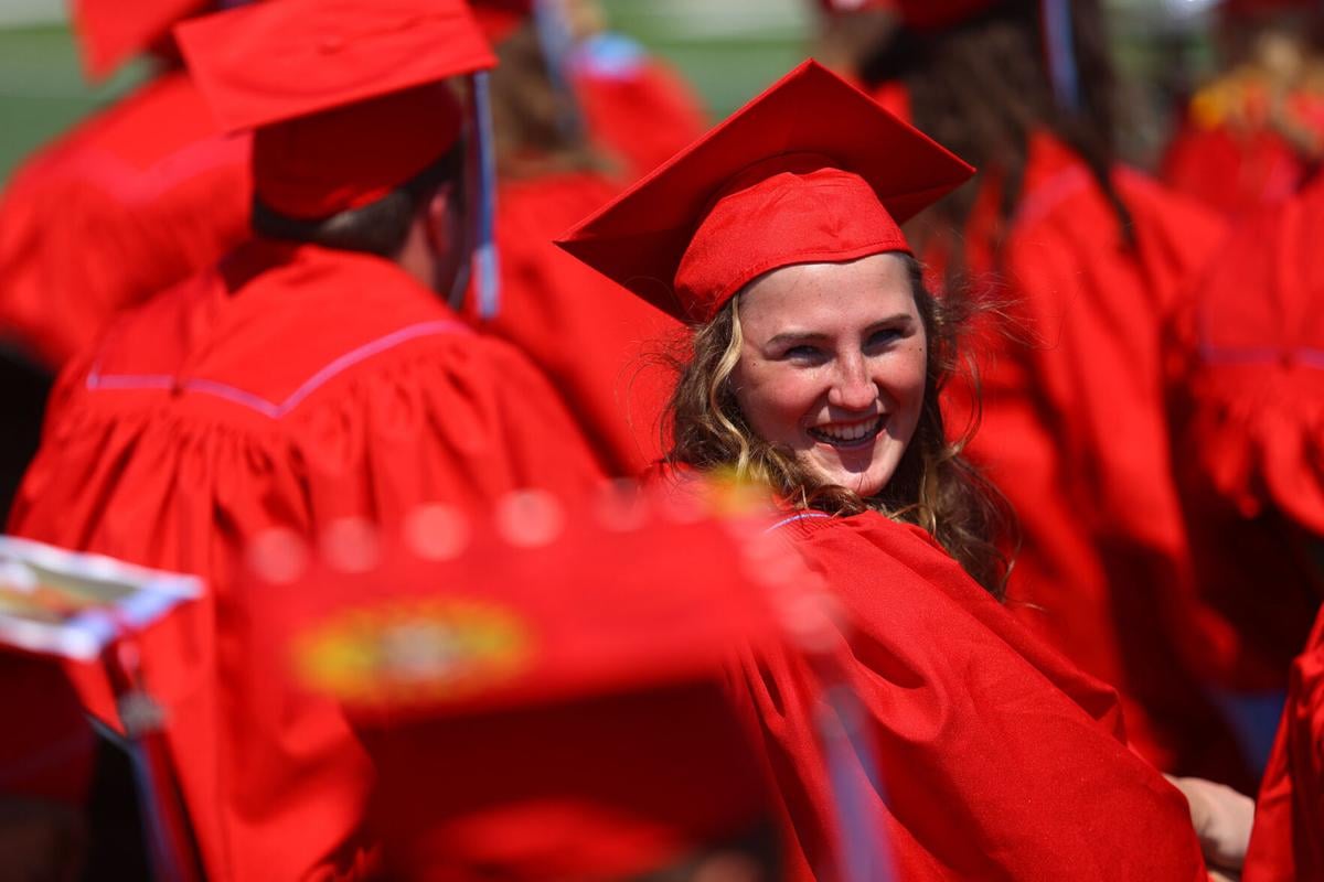 Maconaquah graduation 03.jpg