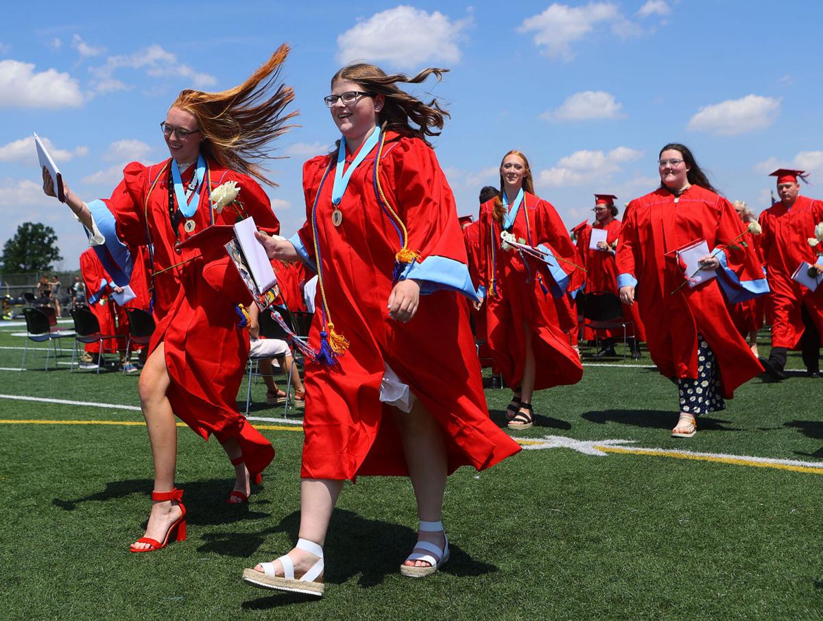 Maconaquah graduation 01.jpg