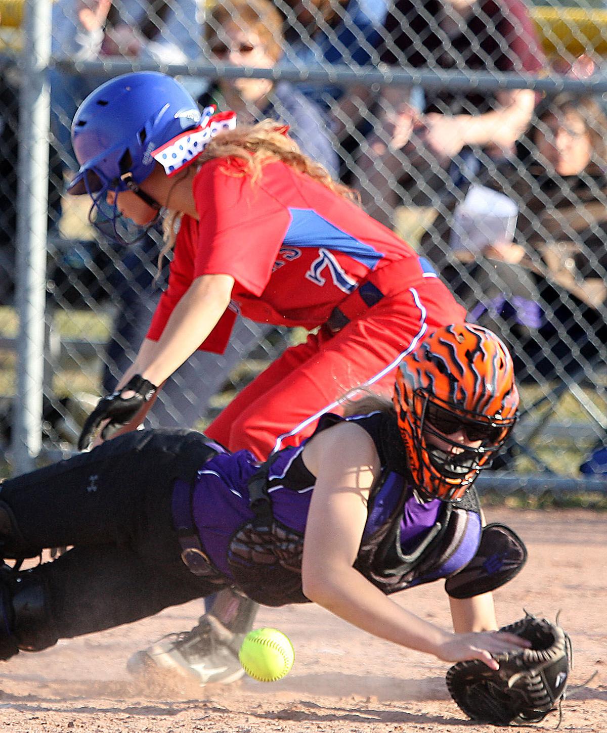 SOFTBALL: Quick-strike Kats beat Tigers | Sports | kokomotribune.com