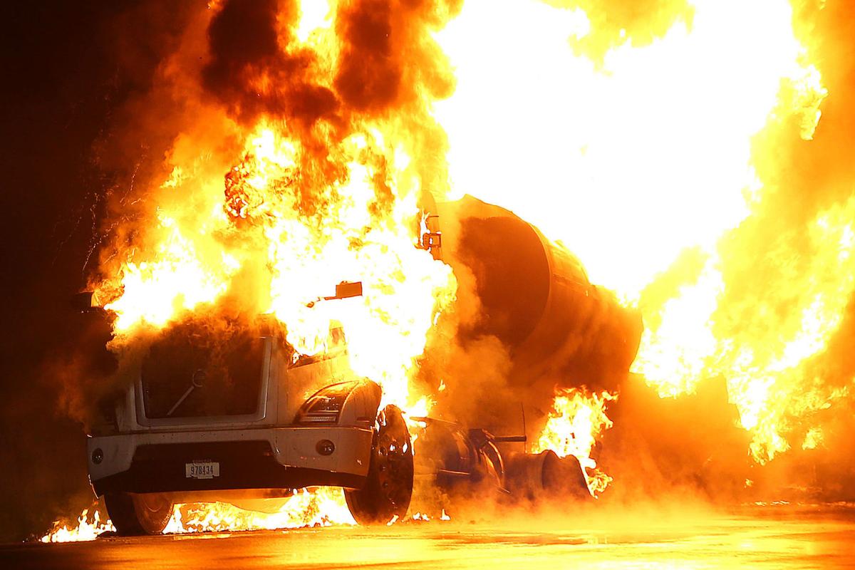 Tanker Fire 11.jpg