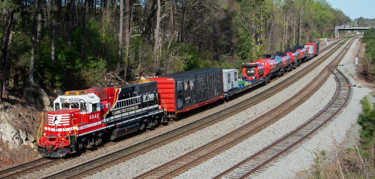 Peru Sees Uptick In Trains Blocking Railroad Crossings Local News Kokomotribune Com Peru Sees Uptick In Trains Blocking Railroad Crossings Local News Kokomotribune Com