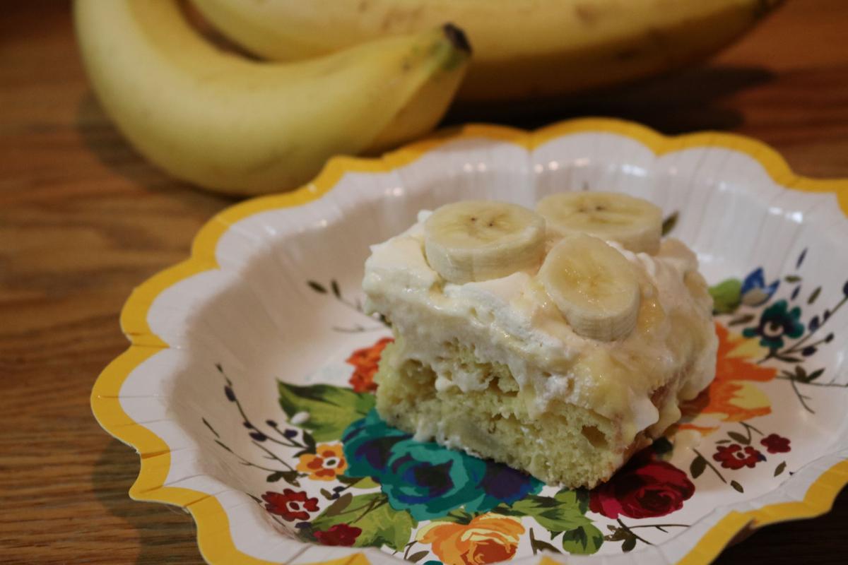 Recipe Banana Pudding Poke Cake Lifestyle Kokomotribune Com