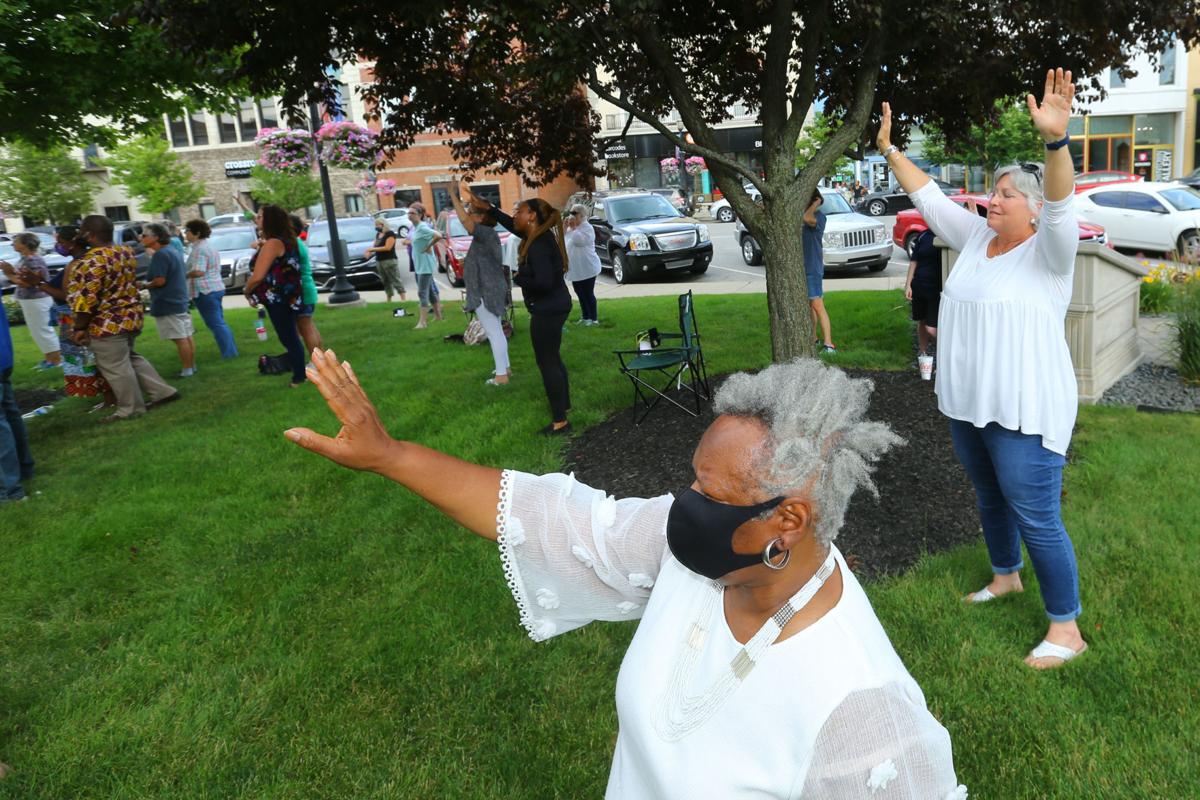 Mothers' Prayer on the Square 07 WEB ONLY.JPG