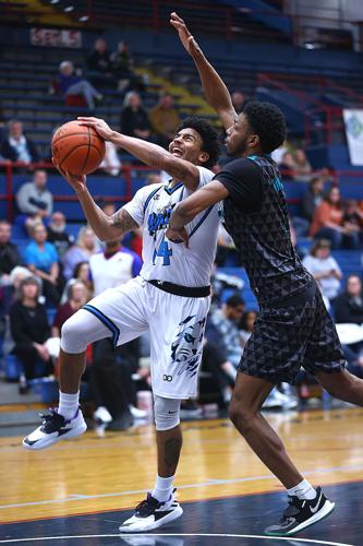 BobKats vs Warriors 66.jpg