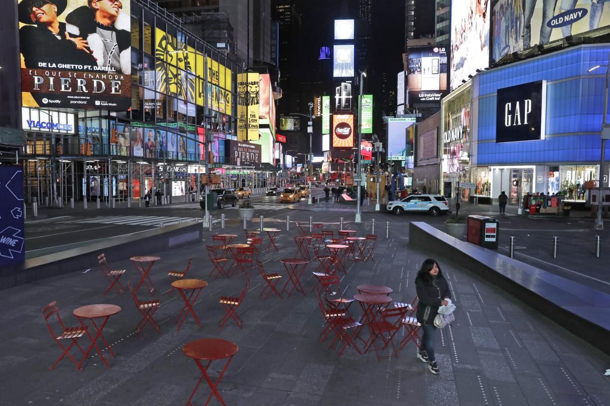 Virus Outbreak Empty Landmarks Photo Gallery
