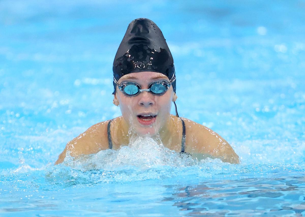 Western swimming 02.jpg