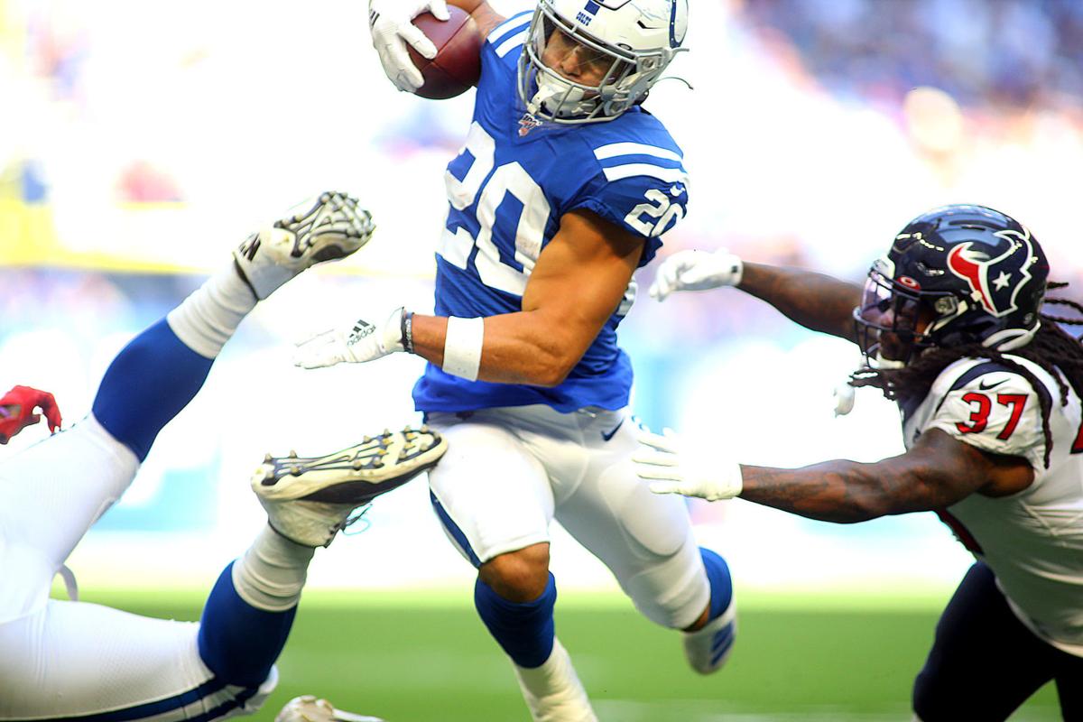 Colts vs Texans 01.jpg