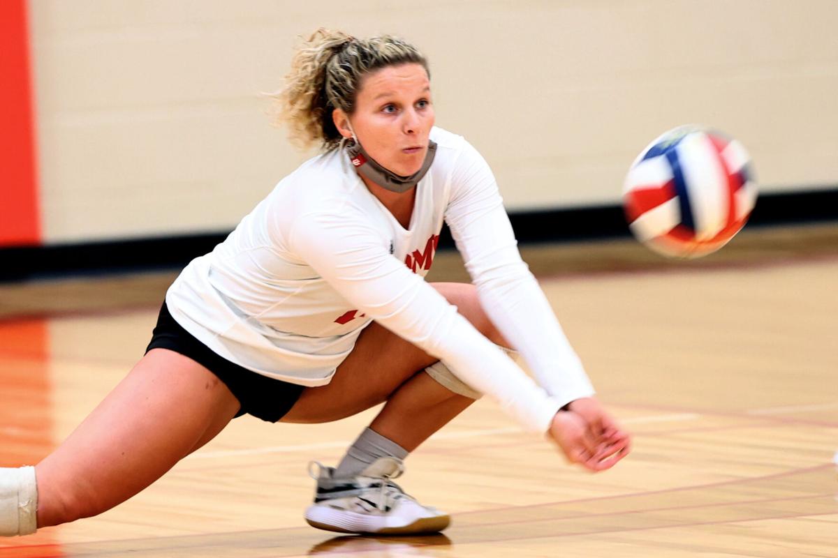 Volleyball IUK vs Aquinas 01.JPG