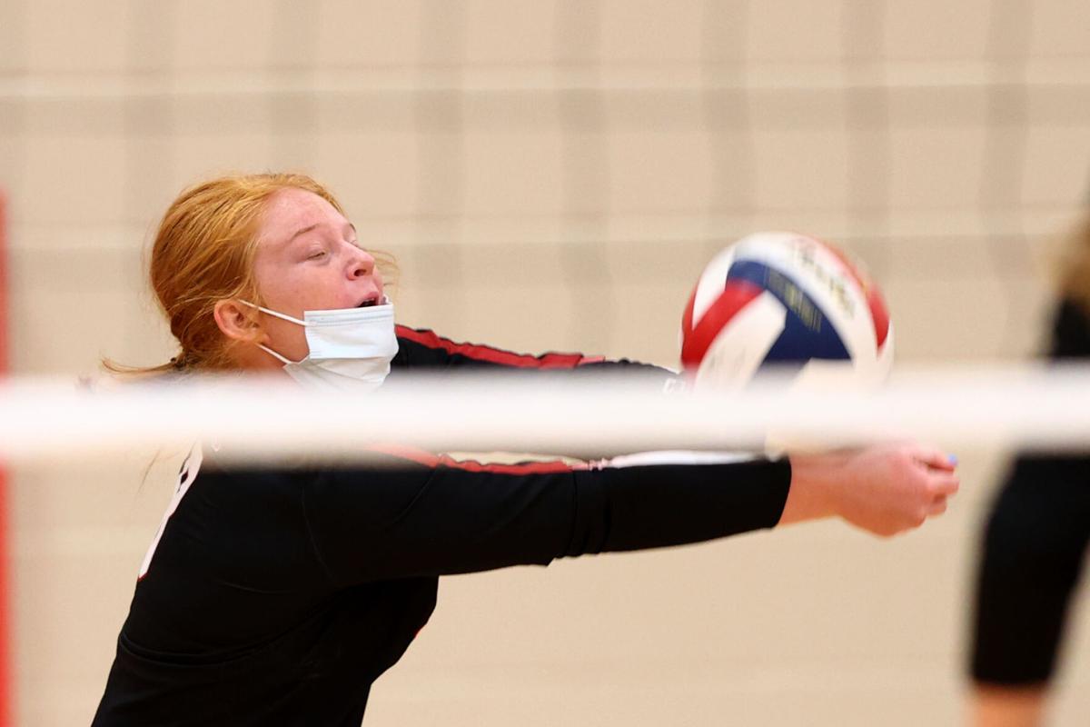 Volleyball IUK vs Aquinas 02.JPG