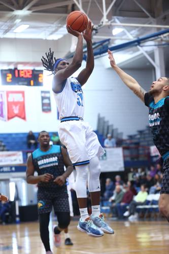 BobKats vs Warriors 02.JPG