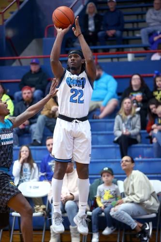 BobKats vs Warriors 04.JPG